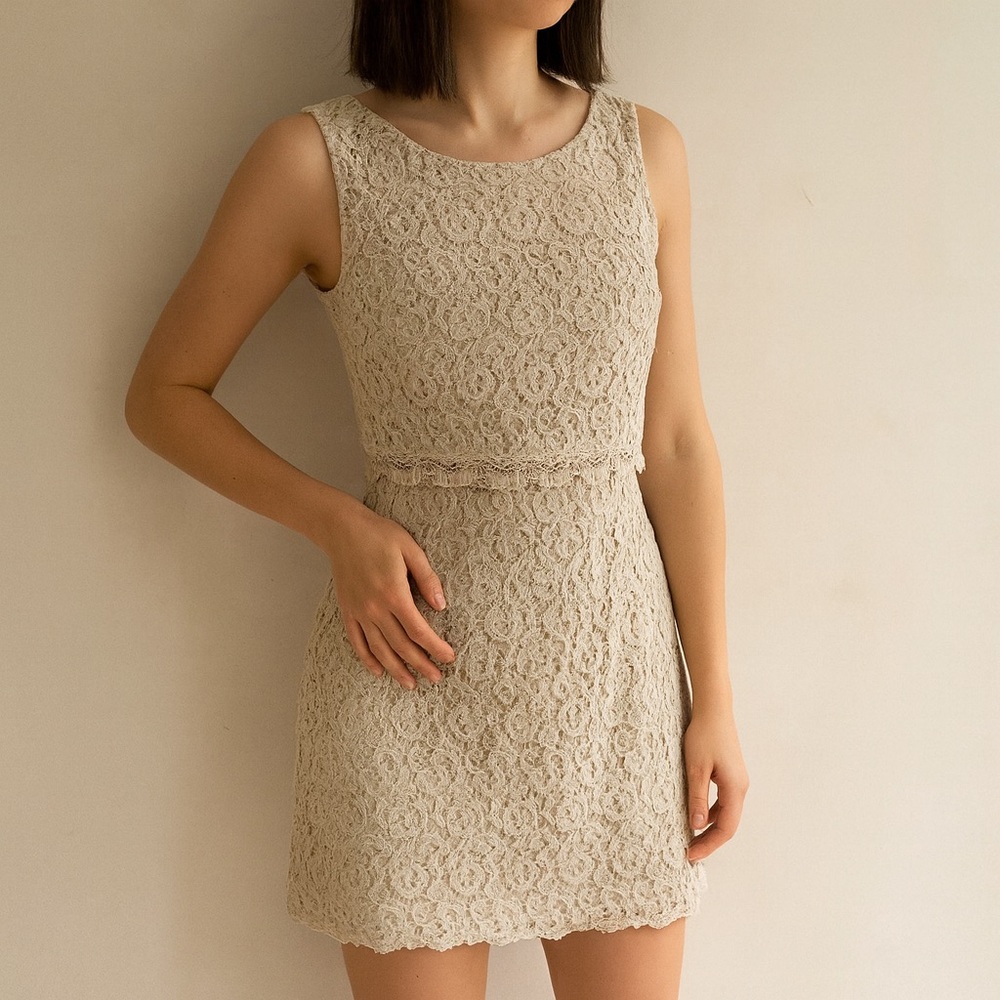 Betsy & Adam Beige Gold Metallic Floral Crochet Cocktail Sheath Dress Sz 10